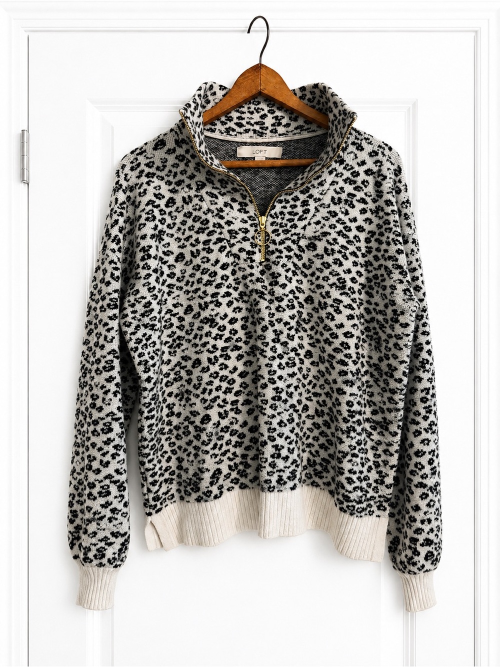 LOFT Leopard Print Quarter Zip Sweater Medium Cozy Knit Pullover Animal Print